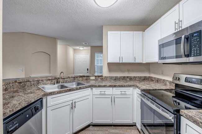 Links at Windsor Parke in Jacksonville, FL - Building Photo - Building Photo