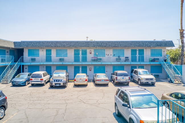 Fremont Palms Apartments in Las Vegas, NV - Foto de edificio - Building Photo