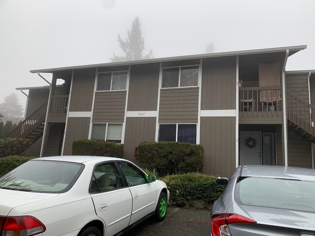 property at 9117 Meridian Plz NE