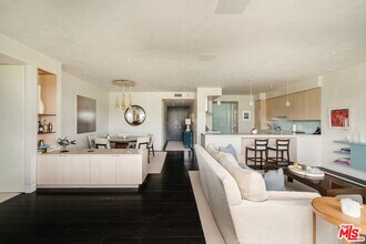 9255 Doheny Rd in West Hollywood, CA - Building Photo - Building Photo