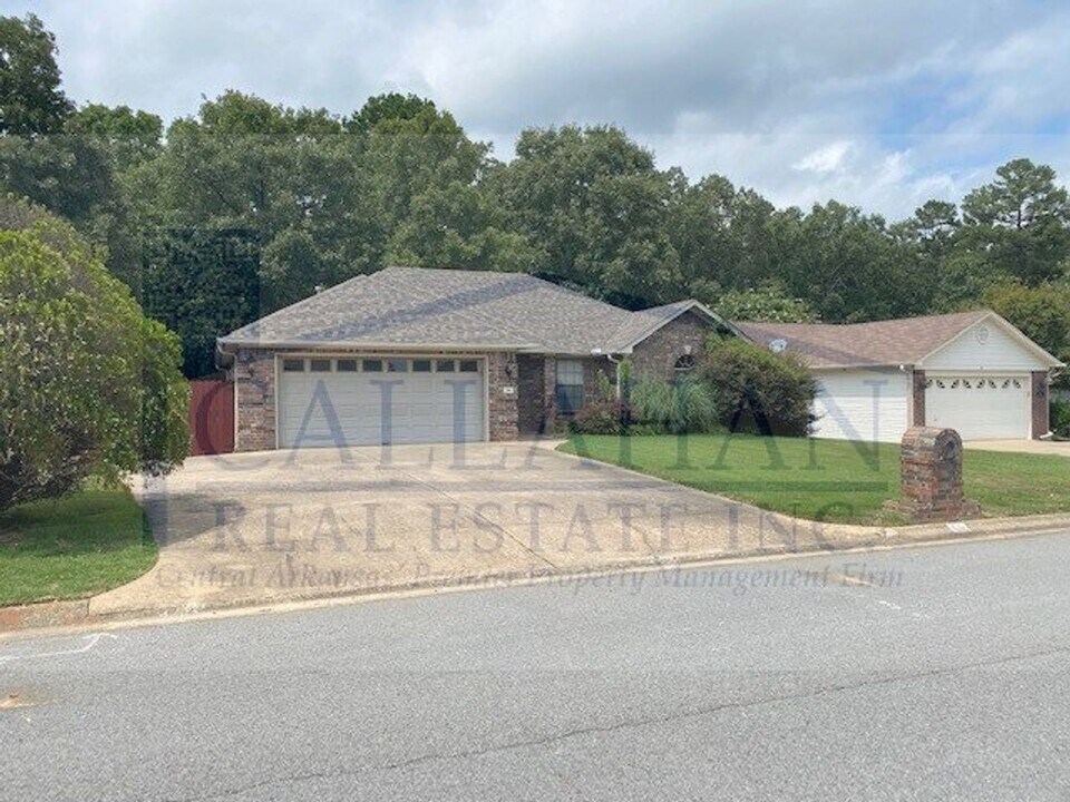 56 Zircon Dr in Maumelle, AR - Building Photo