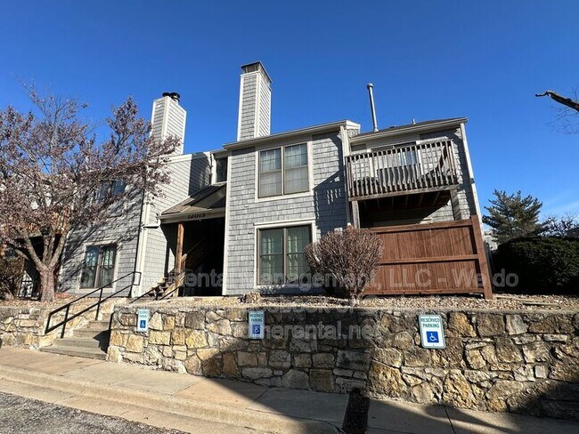 12013 W 58th Pl in Shawnee, KS - Building Photo - Building Photo