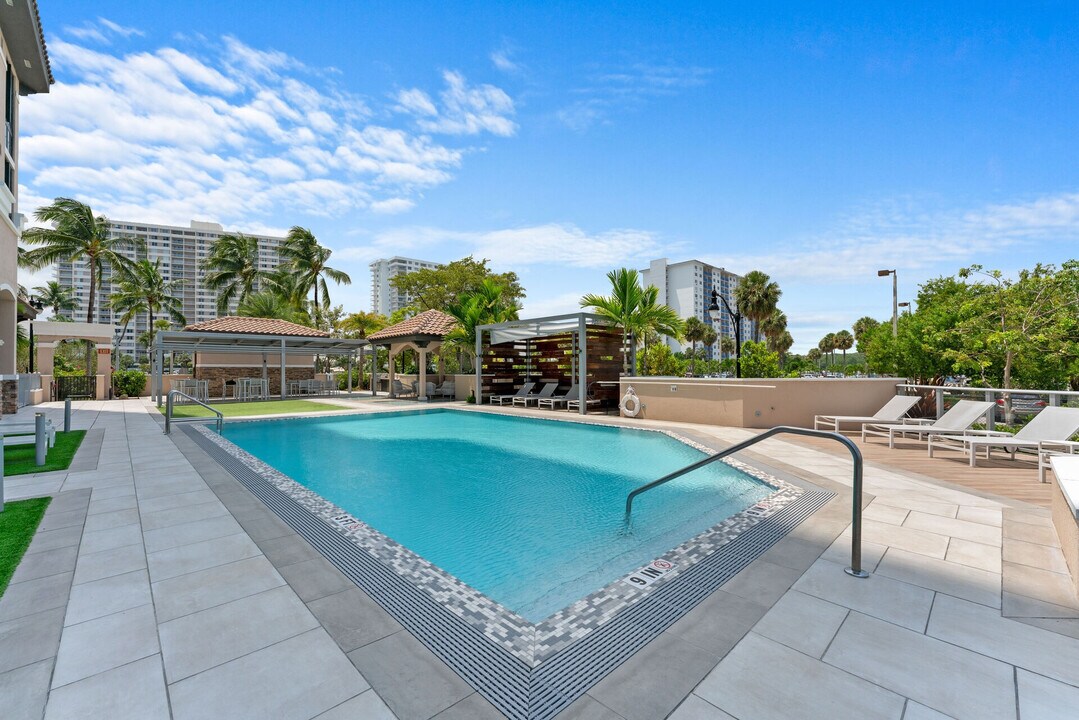 Marina del Viento in Sunny Isles Beach, FL - Building Photo