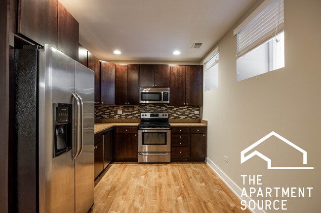 3138 S Indiana Ave in Chicago, IL - Building Photo - Building Photo