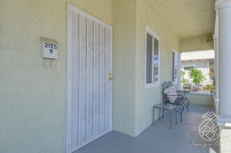 2125 Mozart St in Los Angeles, CA - Building Photo - Building Photo