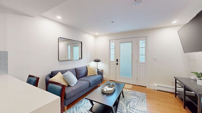 36 Montgomery St in Cambridge, MA - Building Photo - Building Photo