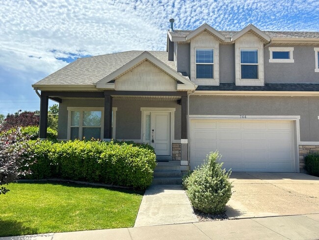 property at 744 Woodleaf Way