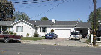 1738 4th St in Livermore, CA - Building Photo