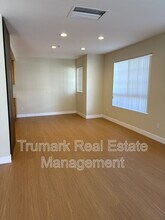 910 E Wilson Ave in Glendale, CA - Building Photo - Building Photo