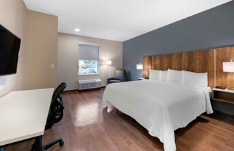 Extended Stay America Premier Suites in Alameda, CA - Building Photo - Building Photo