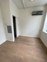 117 N Clark St in Chicago, IL - Building Photo - Building Photo