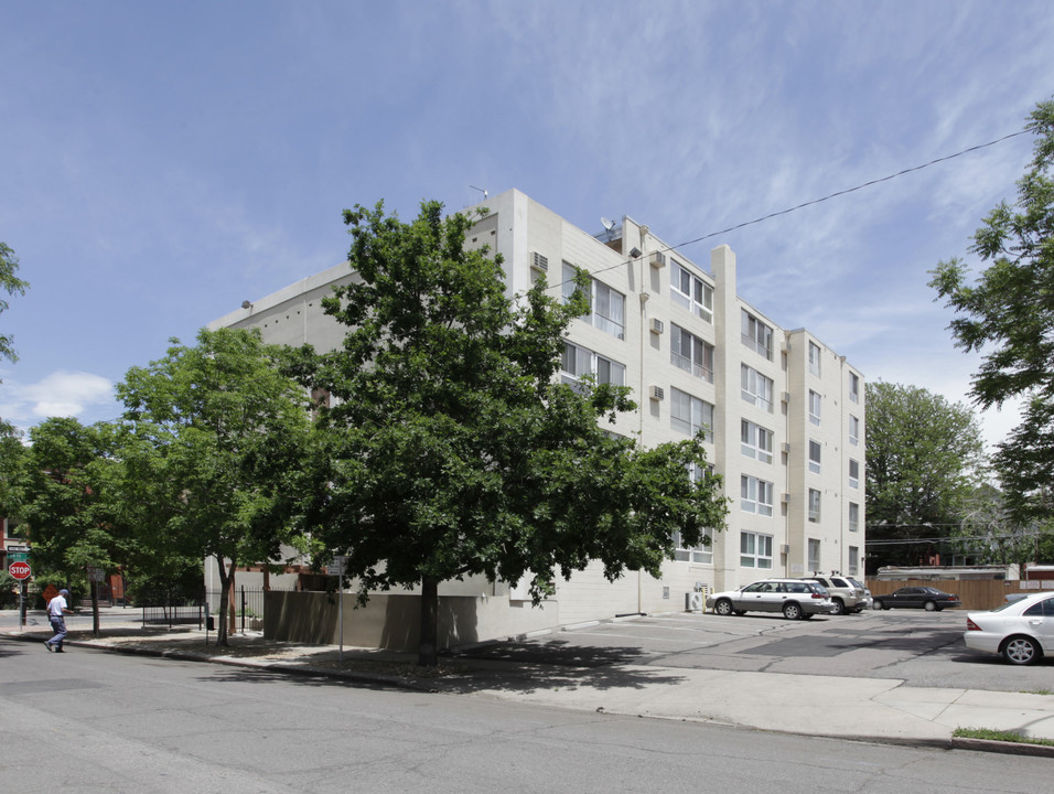 Emerson Court Condos in Denver, CO - Building Photo