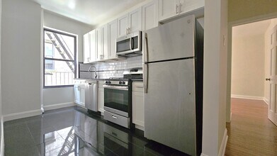 300 Fort Washington Ave in New York, NY - Building Photo - Building Photo