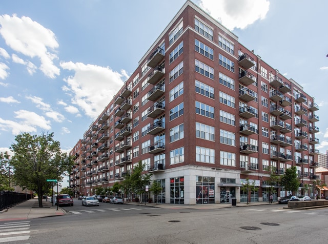 property at 6 S Laflin St
