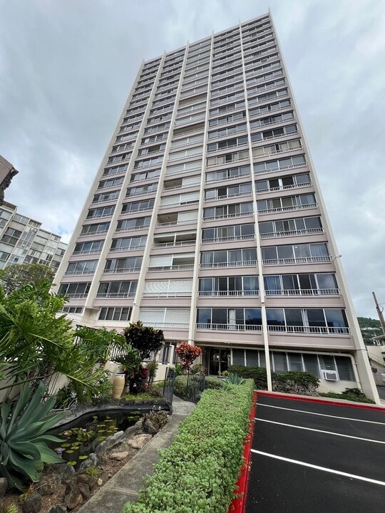 1310 Heulu St in Honolulu, HI - Foto de edificio