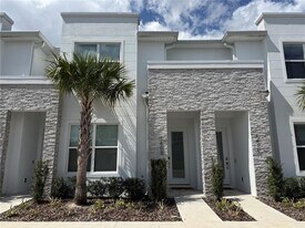 1409 Serendipity Ln in Four Corners, FL - Building Photo