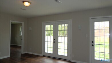 819 Giles Dr NE in Huntsville, AL - Building Photo - Building Photo