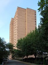 Cliffside Park Senior Citizens Housing Comple in Cliffside Park, NJ - Building Photo - Building Photo