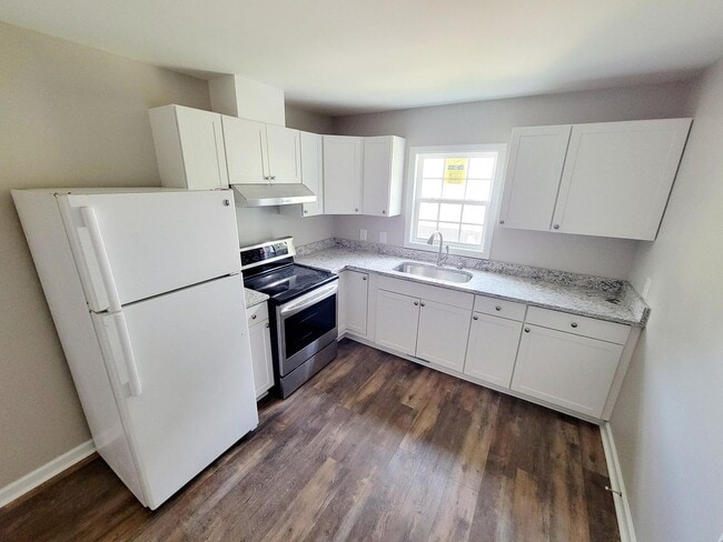 1041 Elwood St in Burlington, NC - Building Photo - Building Photo