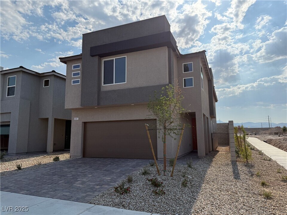 9997 River Corral St in Las Vegas, NV - Building Photo