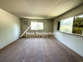 4548 Ashcroft Ave in Sacramento, CA - Building Photo - Building Photo