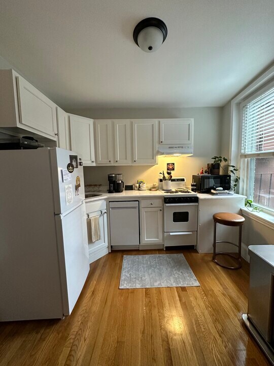 115 Salem St, Unit 16 in Boston, MA - Foto de edificio