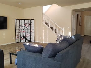 5867 Berryhill Dr in Corona, CA - Building Photo - Building Photo