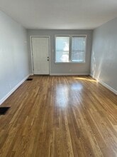 6531 Leschen Ave in St. Louis, MO - Foto de edificio - Building Photo