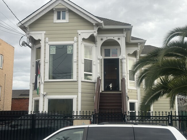 875 29th St, Unit 877 29th St Oakland CA