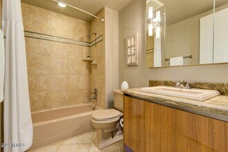 140 E Rio Salado Pkwy in Tempe, AZ - Building Photo - Building Photo