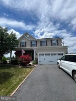 1971 Crossings Way in Quakertown, PA - Building Photo