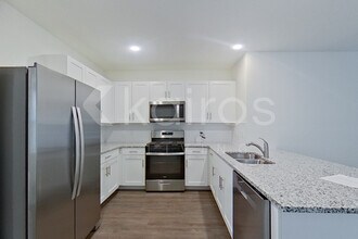 32002 Katelin Cir in Leesburg, FL - Building Photo - Building Photo