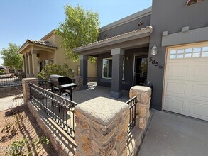 3856 Loma Cortez Dr in El Paso, TX - Building Photo - Building Photo