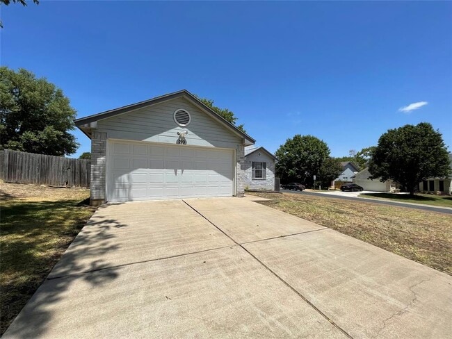 219 Crystal Knoll Blvd in Georgetown, TX - Building Photo - Building Photo