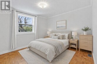 6 Robindale Ave in Toronto, ON - Building Photo - Building Photo