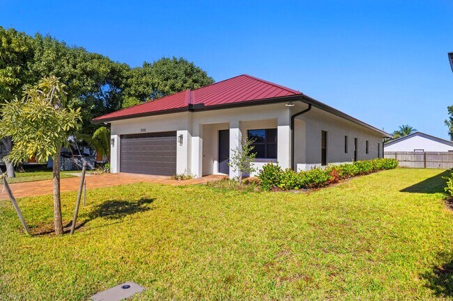 2315 Zeder Ave in Delray Beach, FL - Building Photo - Building Photo