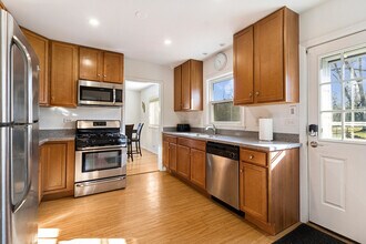 1542 Orchard Rd in Wheaton, IL - Building Photo - Building Photo