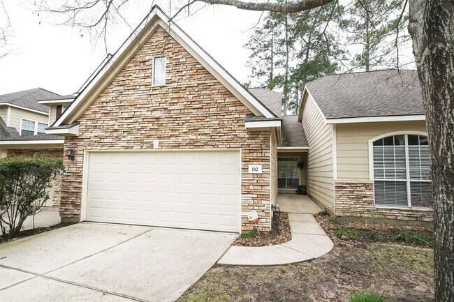 102 Wintergreen Trail in Spring, TX - Building Photo - Building Photo