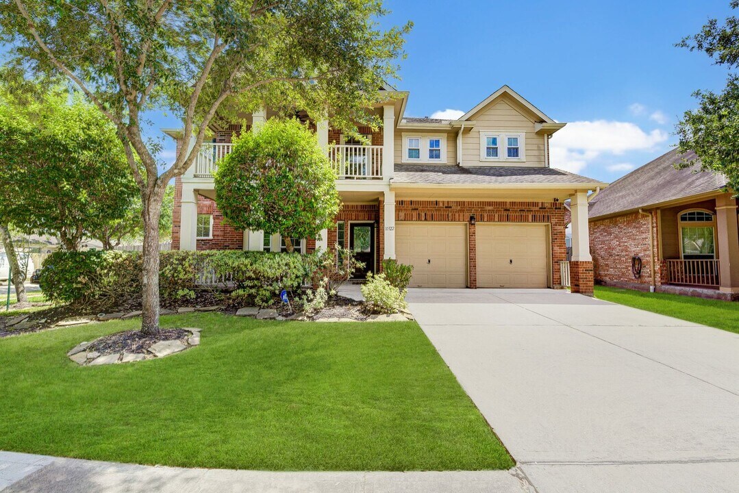 10322 Antelope Alley in Missouri City, TX - Building Photo