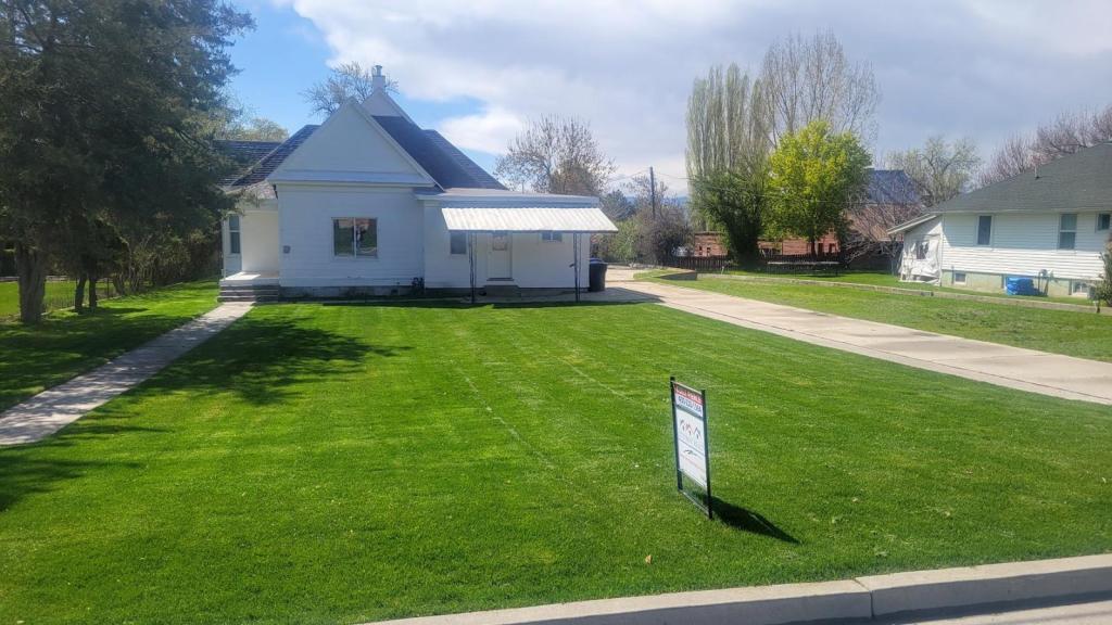 119 N 200 E in Smithfield, UT - Building Photo