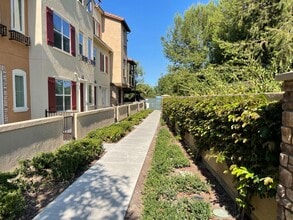 31 Aliso Ridge Loop in Mission Viejo, CA - Building Photo - Building Photo