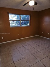 8500 Sunrise Lakes Blvd in Sunrise, FL - Building Photo - Building Photo