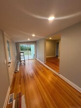 65 Short Beach Rd in East Haven, CT - Foto de edificio - Building Photo