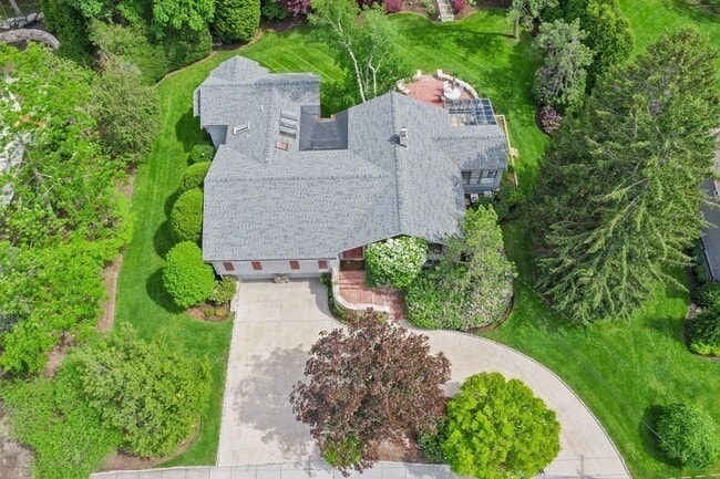 property at 32 Countryside Rd