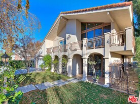 3800 Weatherly Cir in Westlake Village, CA - Building Photo