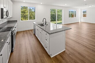 1001 Utah Dr in Placerville, CA - Foto de edificio - Building Photo