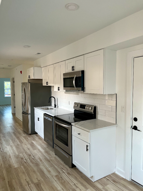 property at 2053 W Oxford St