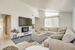 172 Goldenrod Dr in Hercules, CA - Building Photo