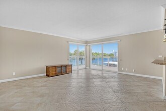 1160 Hillsboro Mile in Hillsboro Beach, FL - Building Photo - Building Photo