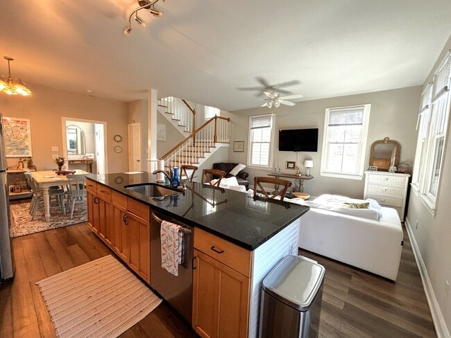 property at 52 Morris St